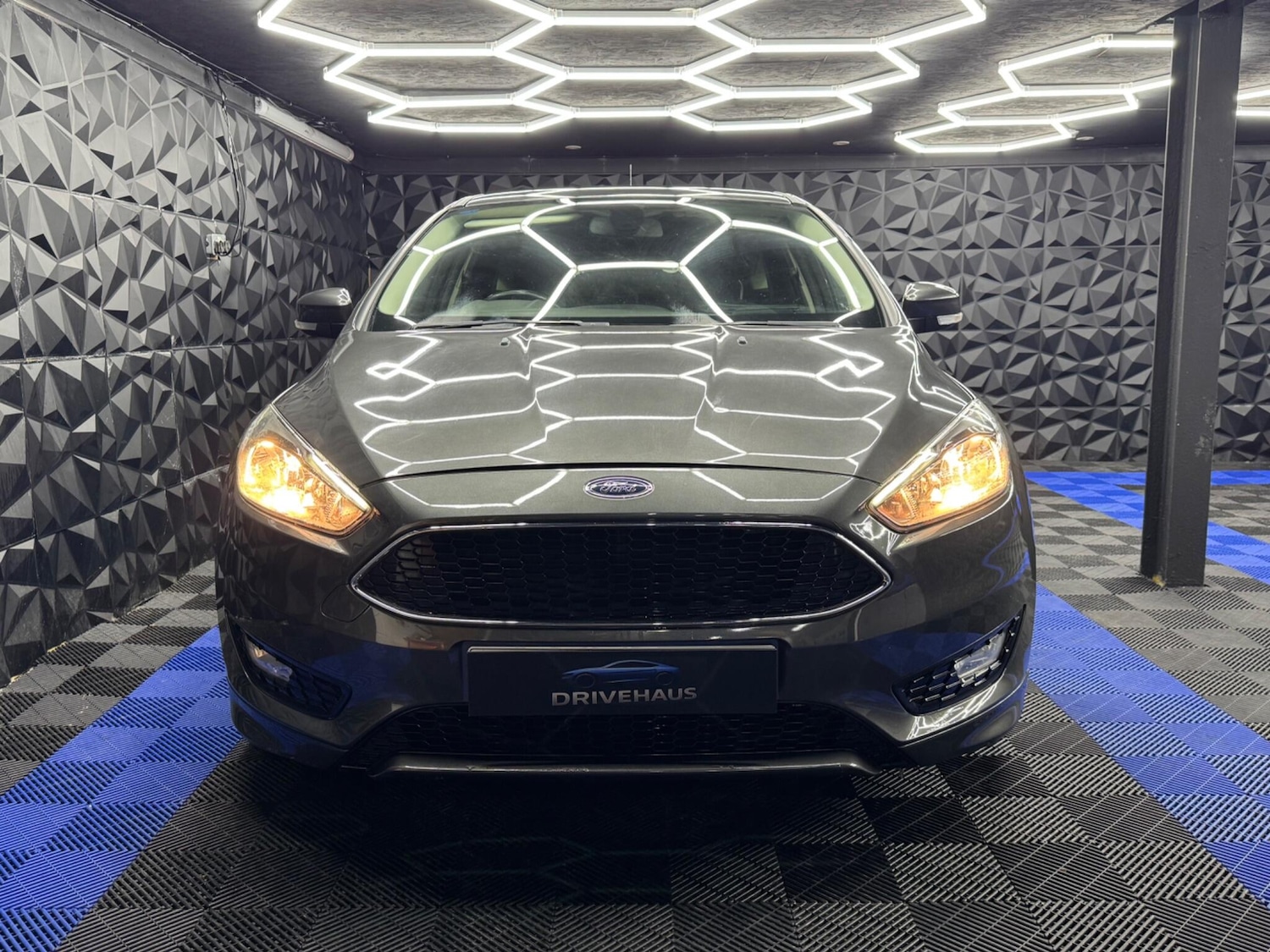 Used Ford Focus 2015 for sale - 77291073: Photo 9