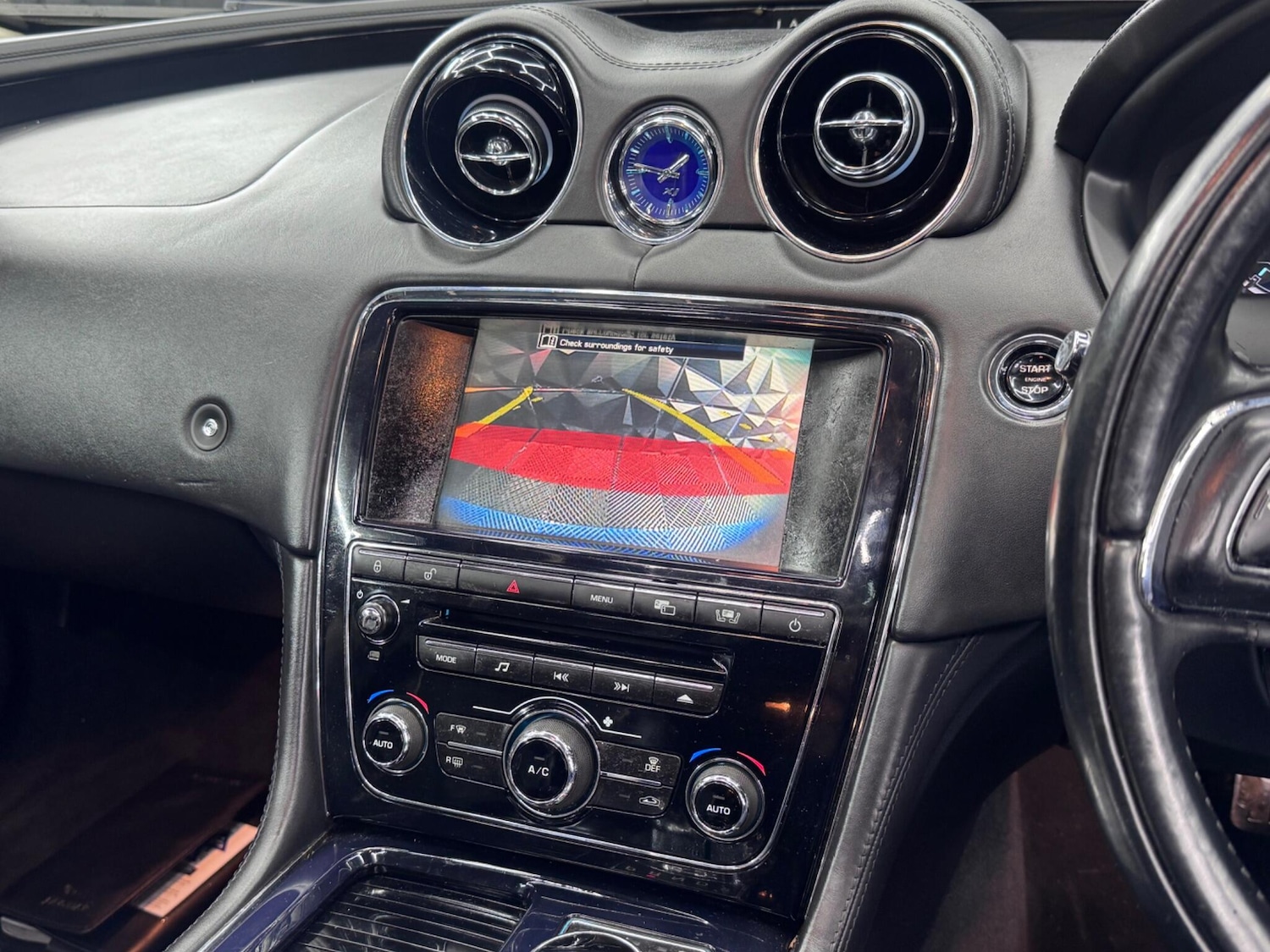 Used Jaguar XJ 2011 for sale - 76377248: Photo 34