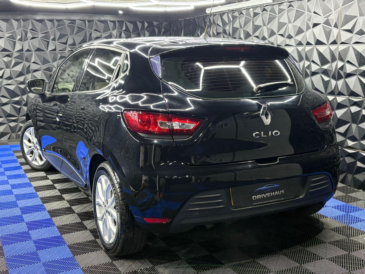 Used Renault Clio 2016 for sale - 76522169: Photo 10