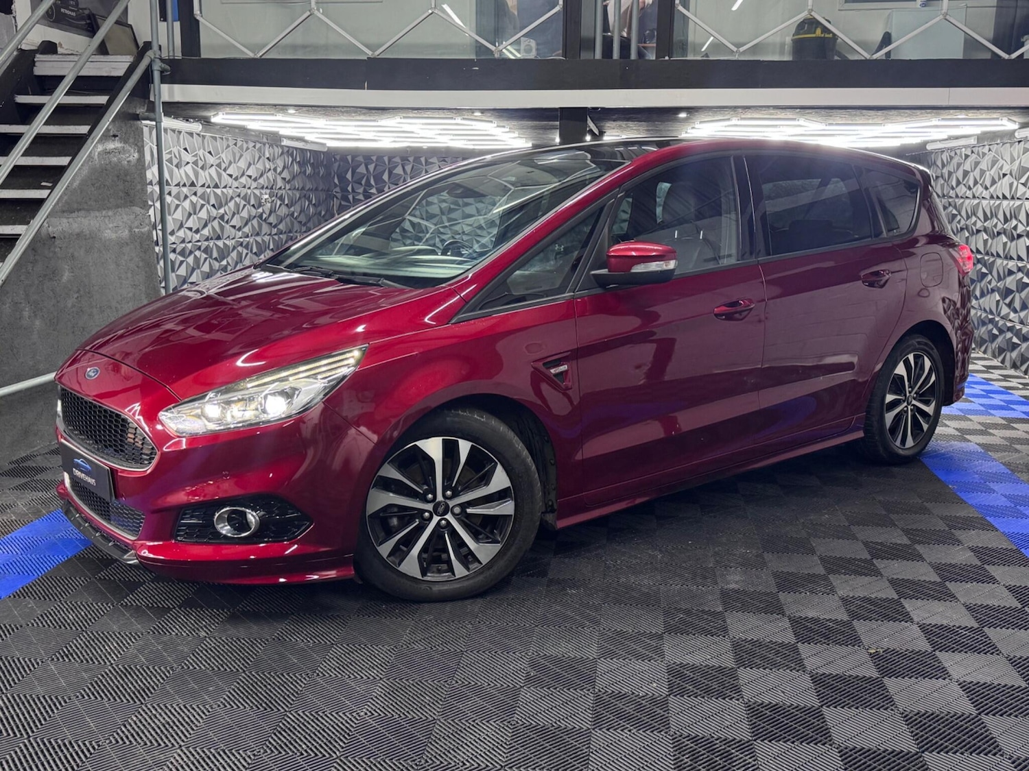 Used Ford S-Max 2019 for sale - 76997646: Photo 3