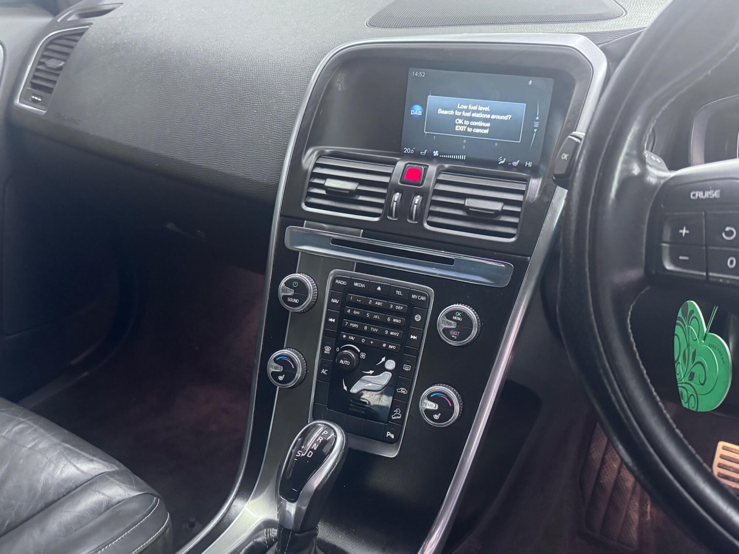 Used Volvo XC60 2014 for sale - 77290947: Photo 19