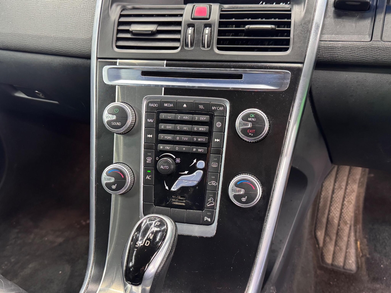 Used Volvo XC60 2014 for sale - 77290947: Photo 29