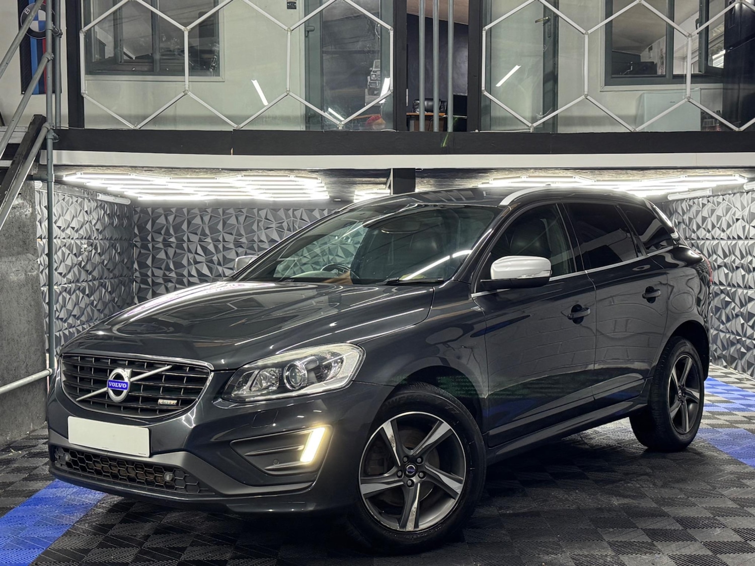 Used Volvo XC60 2014 for sale - 77290947: Photo 8