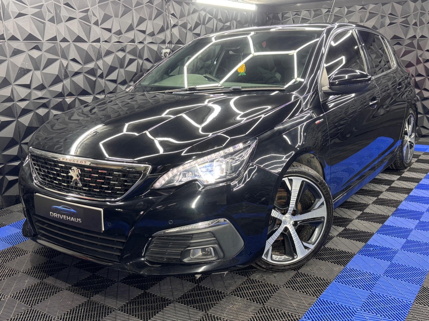 Used Peugeot 308 2018 for sale - 77412157: Photo 17