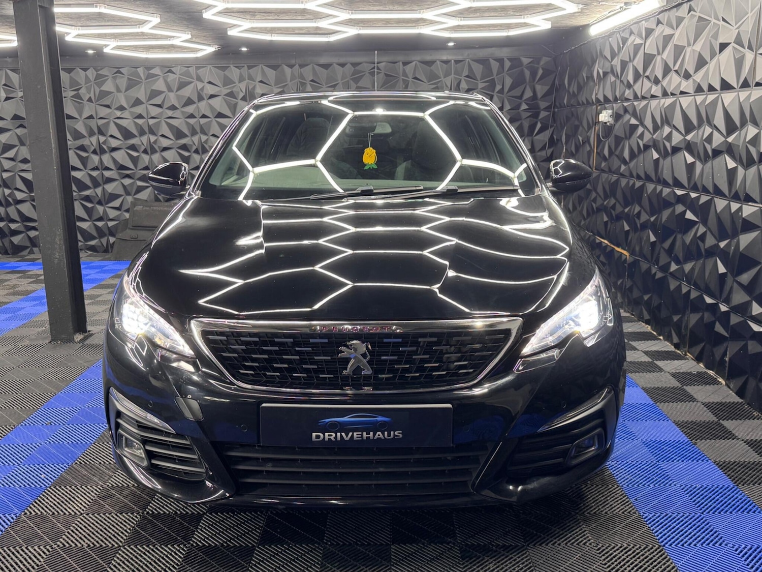 Used Peugeot 308 2018 for sale - 77412157: Photo 2