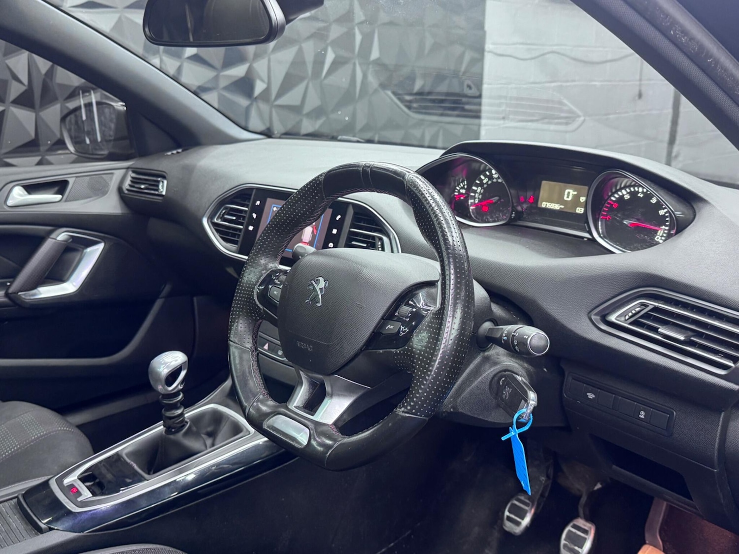 Used Peugeot 308 2018 for sale - 77412157: Photo 32