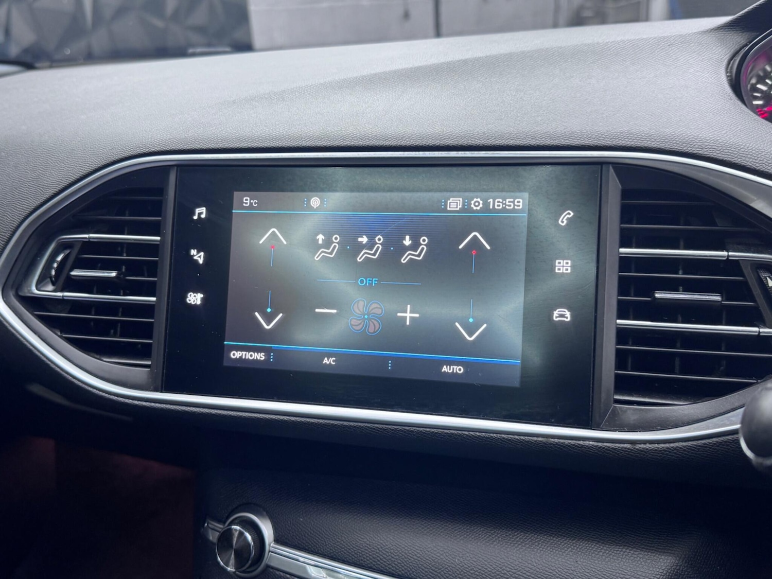 Used Peugeot 308 2018 for sale - 77412157: Photo 39