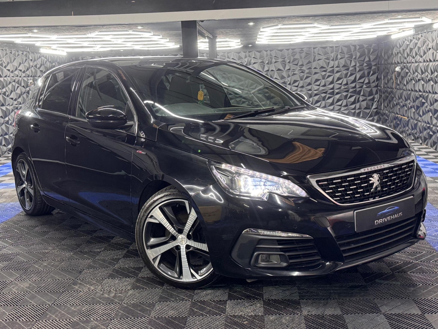 Used Peugeot 308 2018 for sale - 77412157: Photo 9