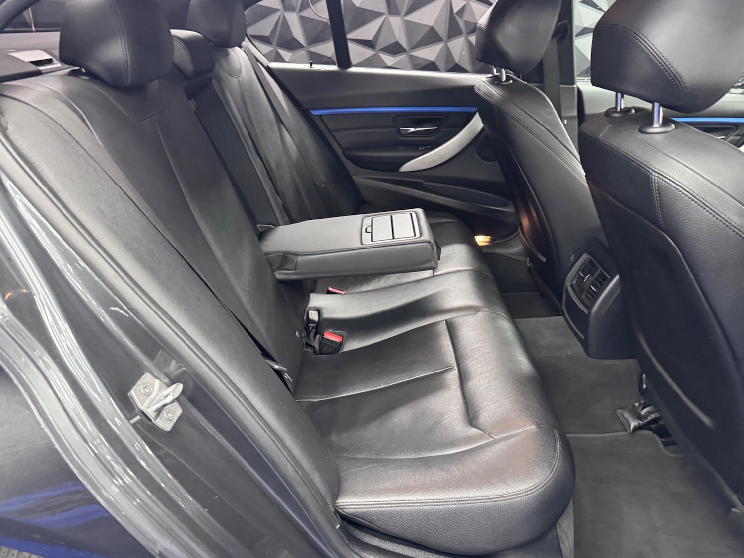 Used BMW 3 Series for sale - 76727481: Photo 24