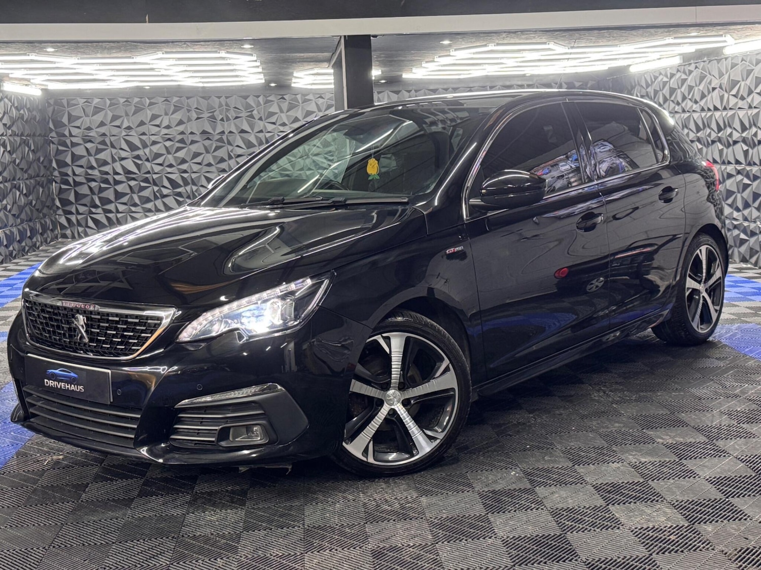 Used Peugeot 308 2018 for sale - 77291893: Photo 15