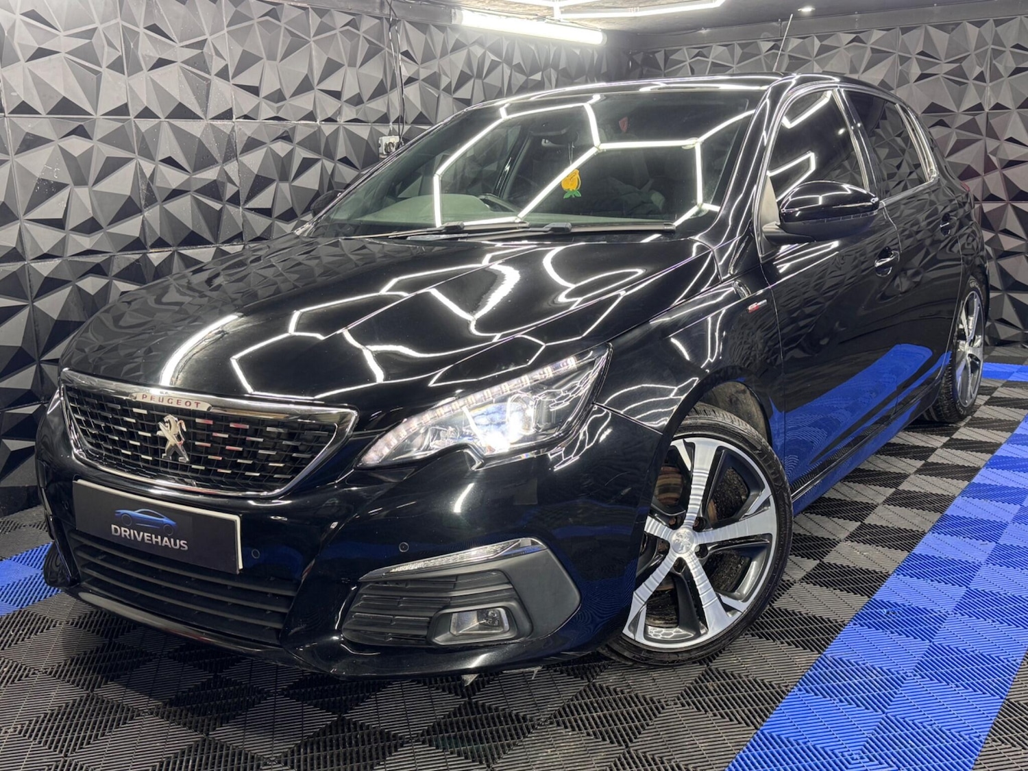 Used Peugeot 308 2018 for sale - 77291893: Photo 16