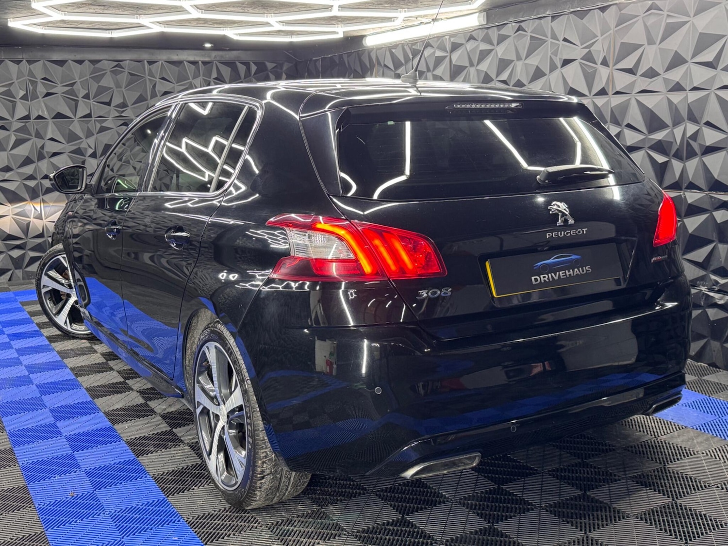 Used Peugeot 308 2018 for sale - 77291893: Photo 18