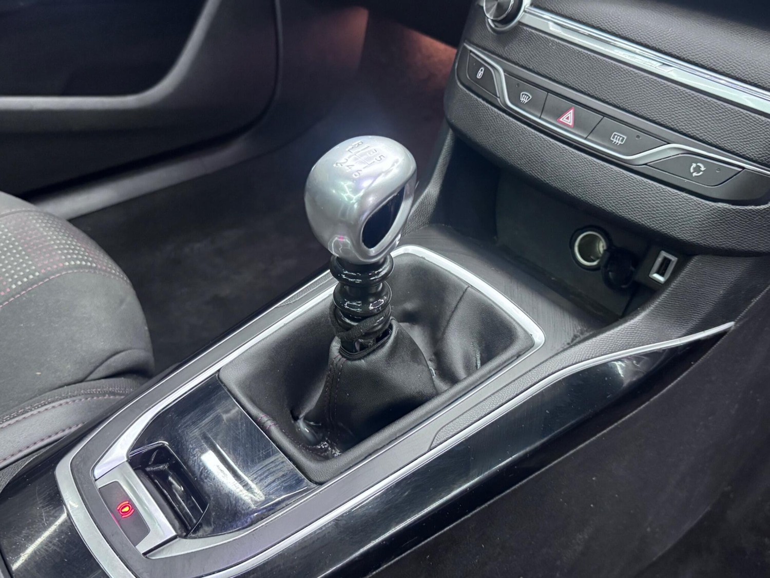 Used Peugeot 308 2018 for sale - 77291893: Photo 31