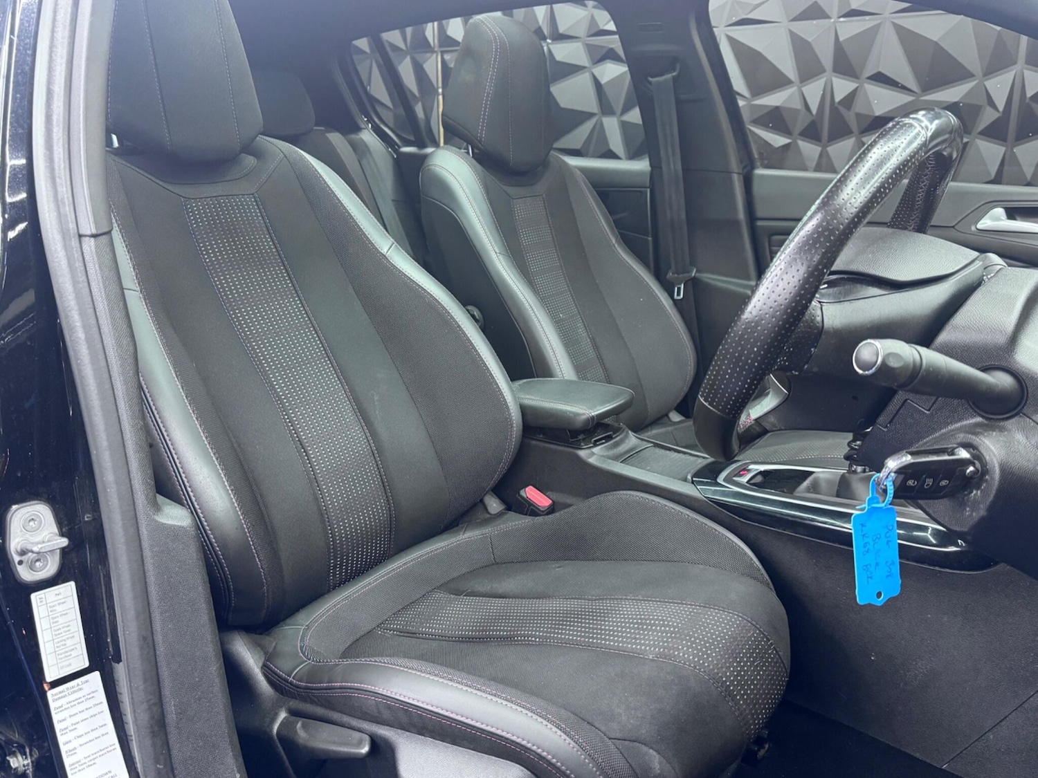 Used Peugeot 308 2018 for sale - 77291893: Photo 33