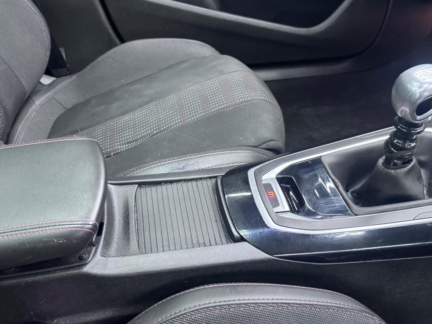 Used Peugeot 308 2018 for sale - 77291893: Photo 42