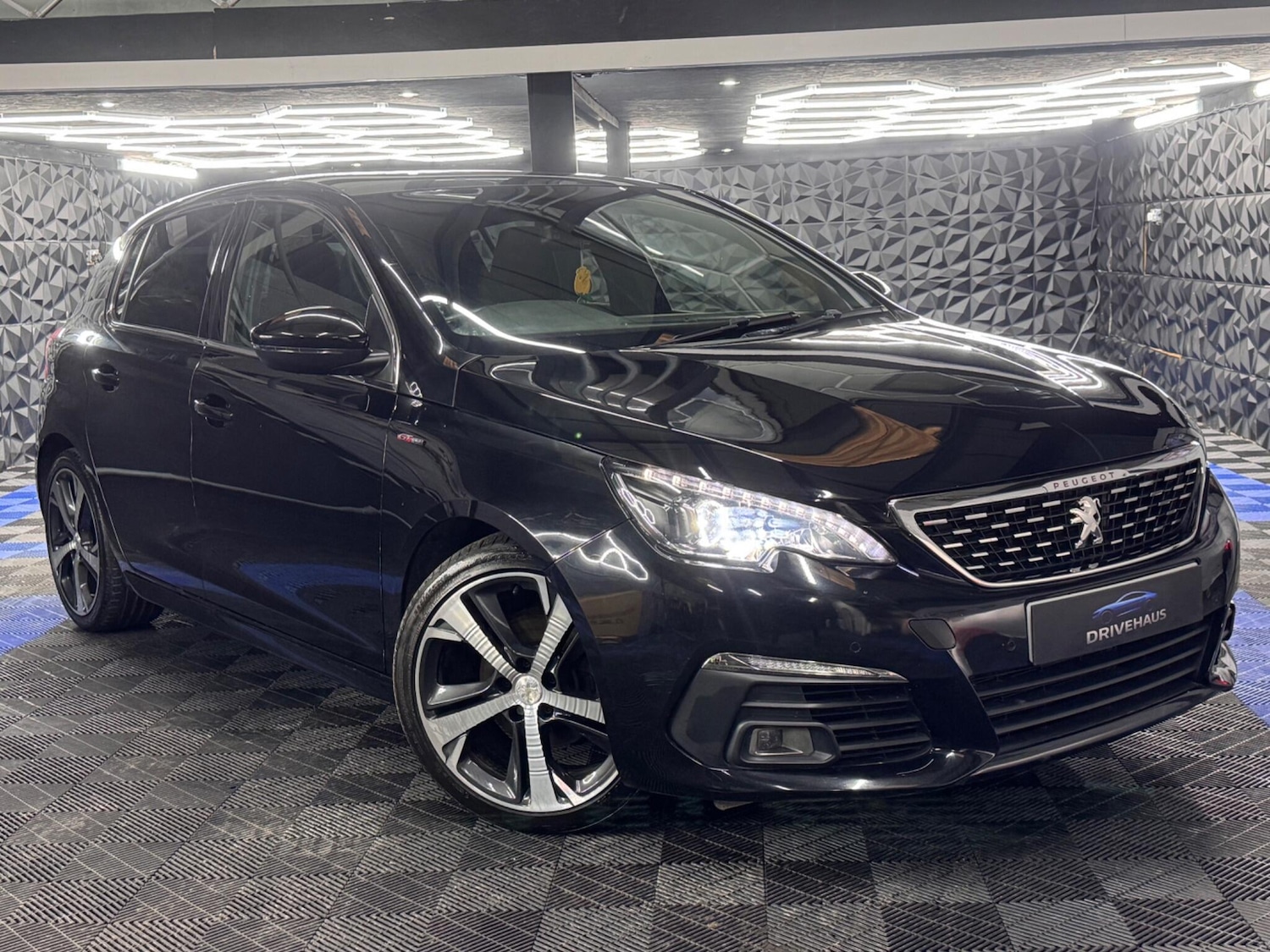 Used Peugeot 308 2018 for sale - 77291893: Photo 8