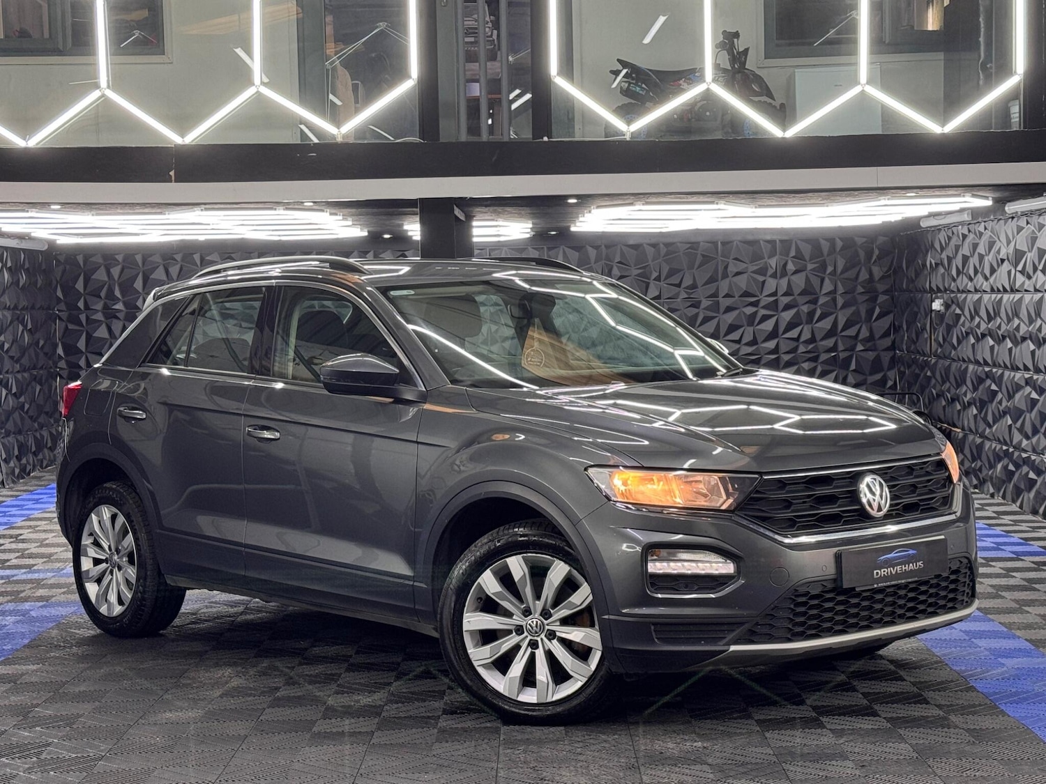 Used Volkswagen T-Roc 2018 for sale - 78148054: Photo 10