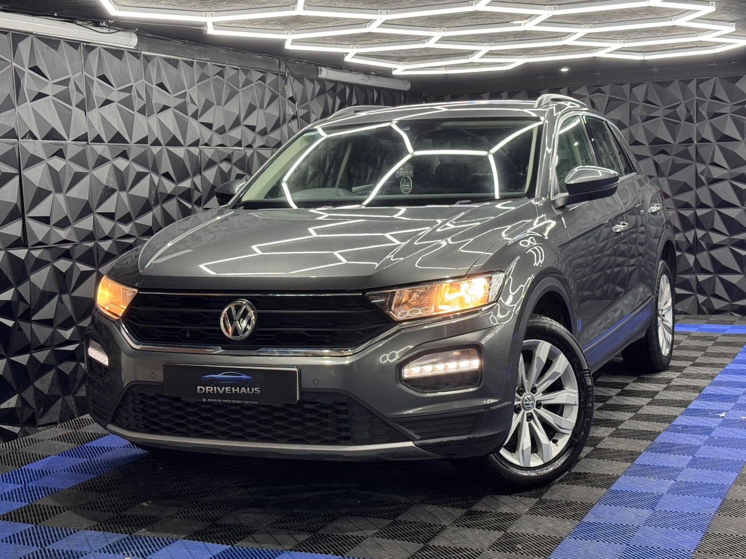 Used Volkswagen T-Roc 2018 for sale - 78148054: Photo 11