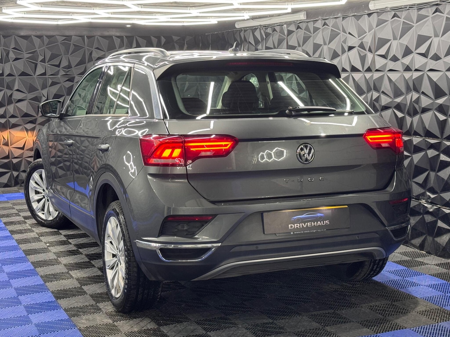 Used Volkswagen T-Roc 2018 for sale - 78148054: Photo 17