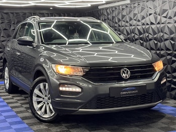 Used Volkswagen T-Roc 2018 for sale - 78148054: Photo