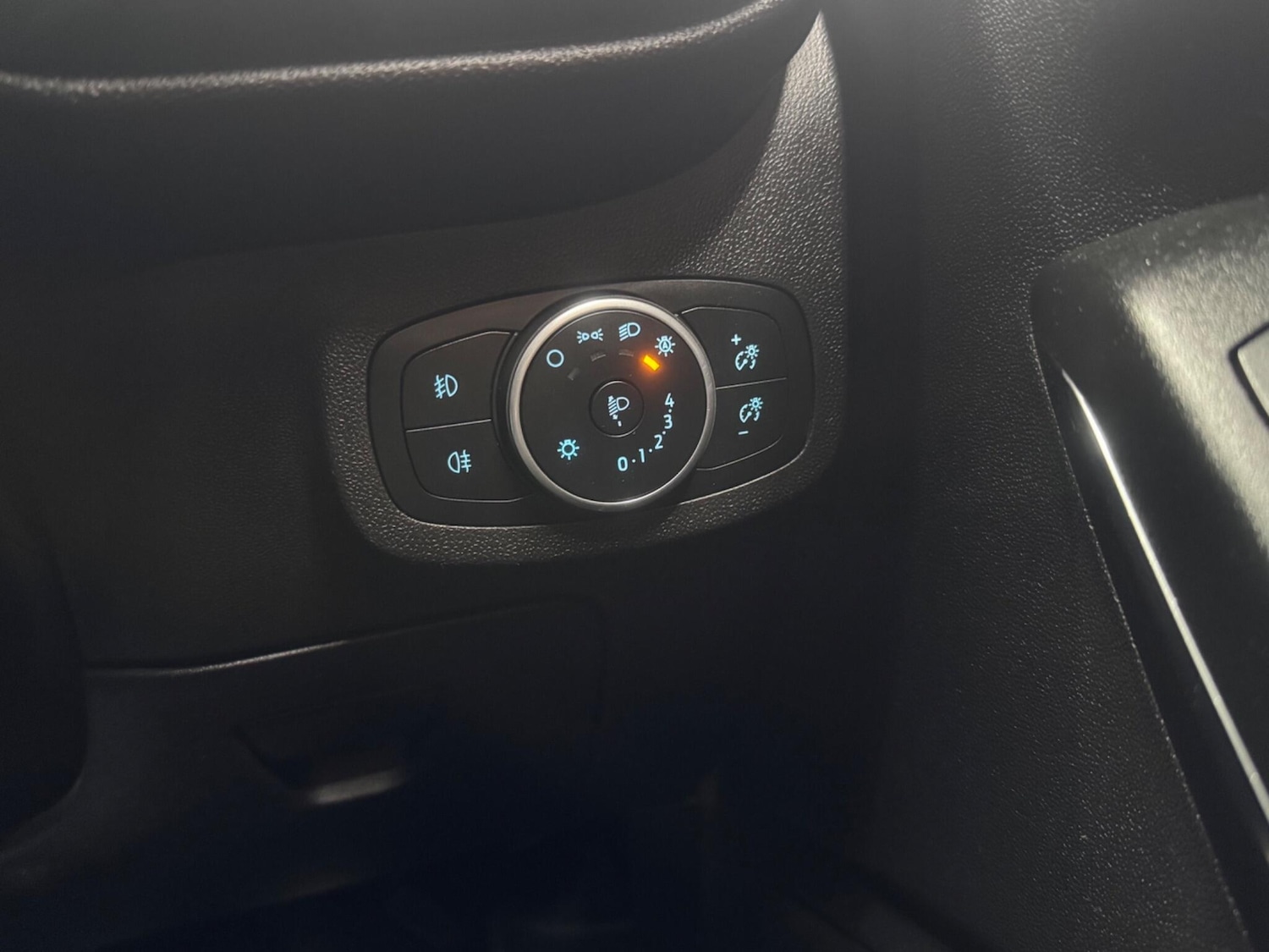 Used Ford Fiesta 2019 for sale - 77029056: Photo 32