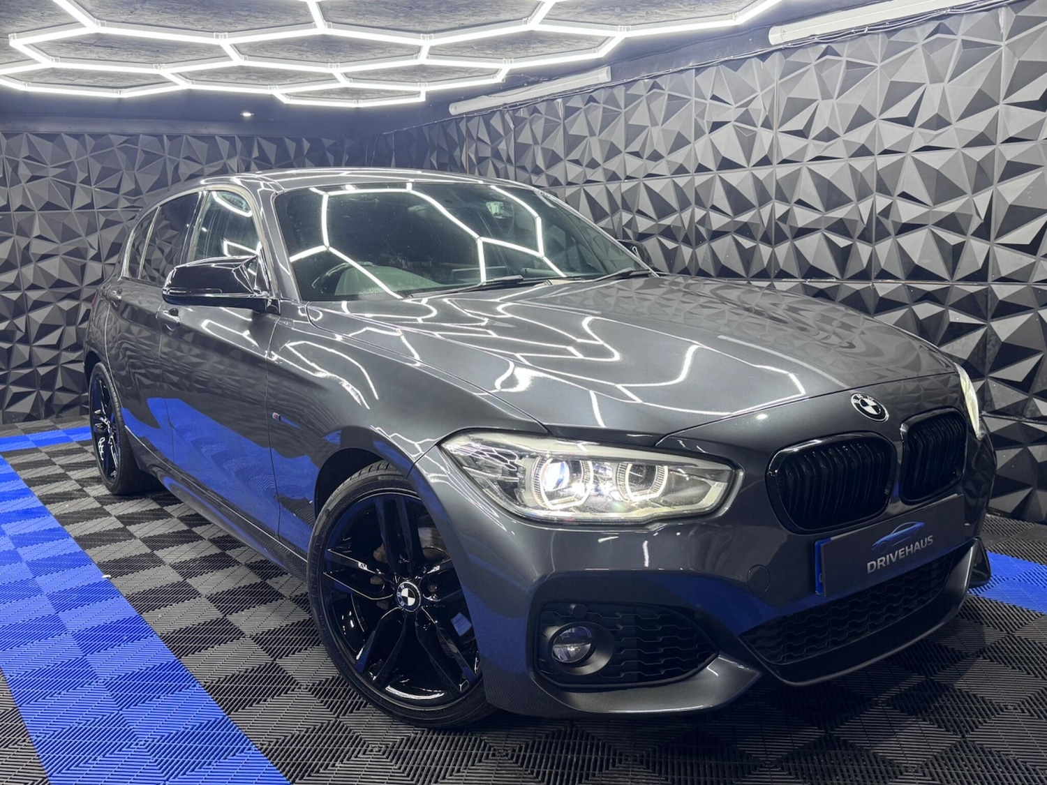 Used BMW 1 Series 2017 for sale - 76572266: Photo 1