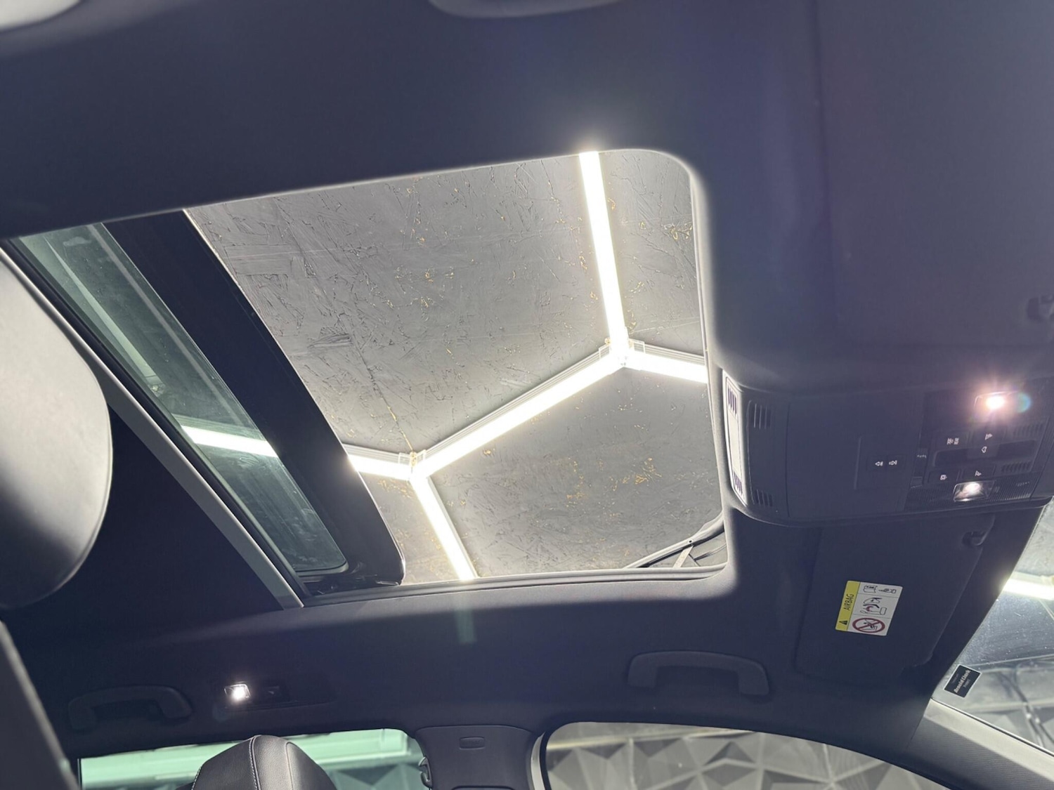 Used Volkswagen Tiguan 2017 for sale - 75809360: Photo 35