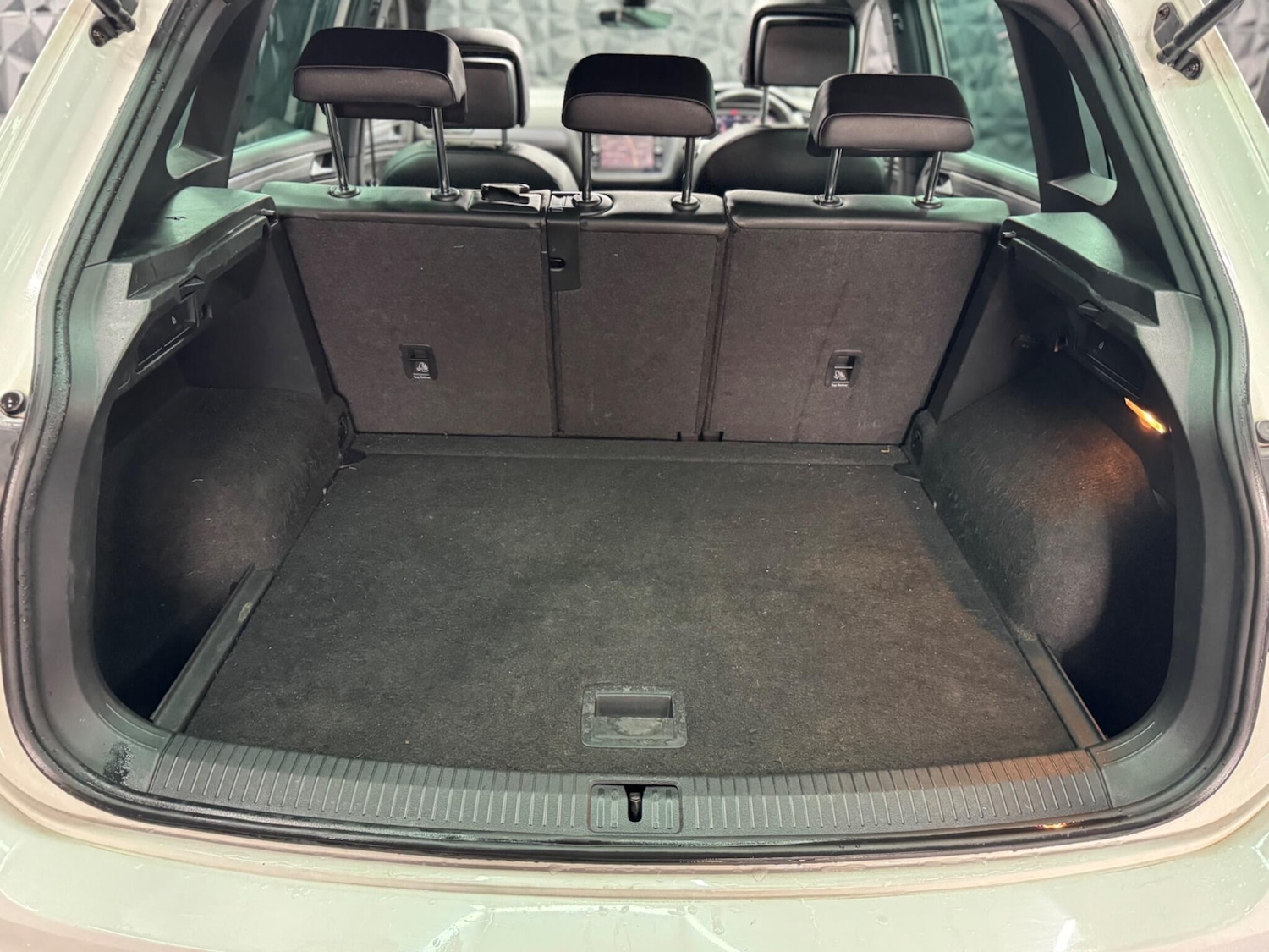 Used Volkswagen Tiguan 2017 for sale - 75809360: Photo 43