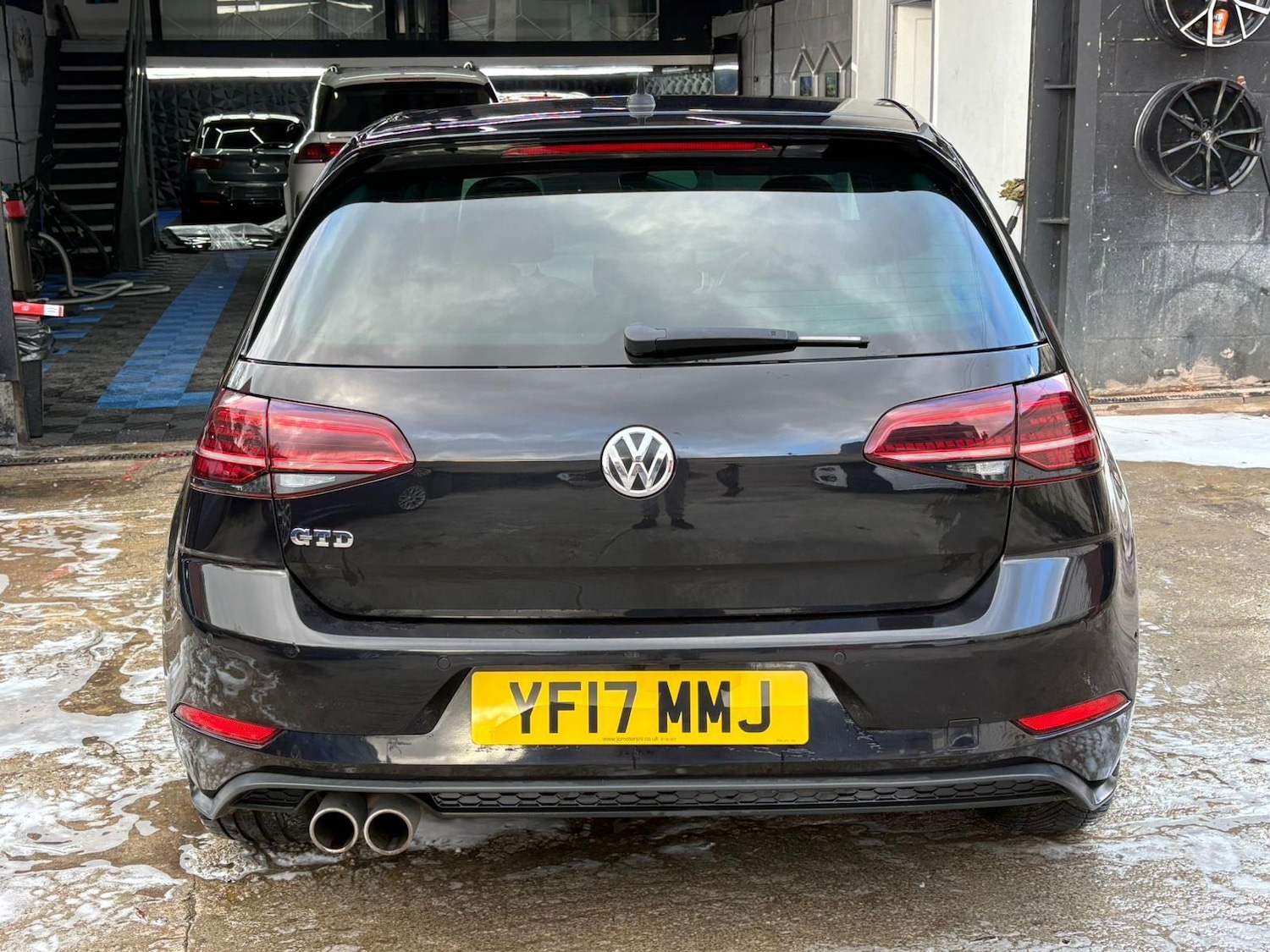 Used Volkswagen Golf 2017 for sale - 76608036: Photo 2