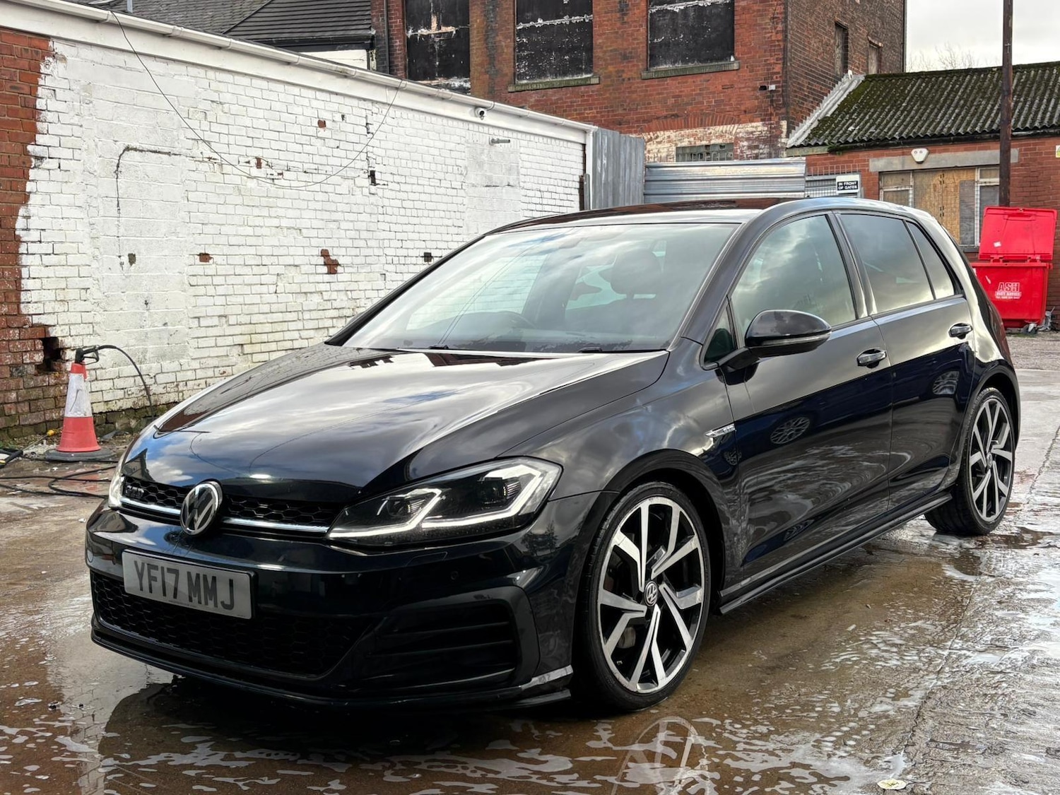 Used Volkswagen Golf 2017 for sale - 76608036: Photo 6