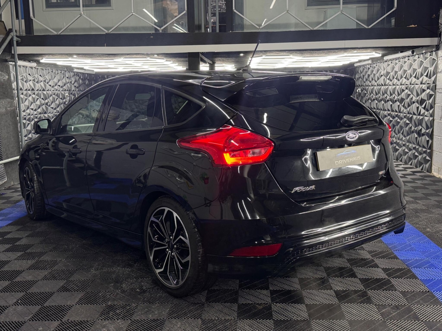 Used Ford Focus 2017 for sale - 77131157: Photo 13