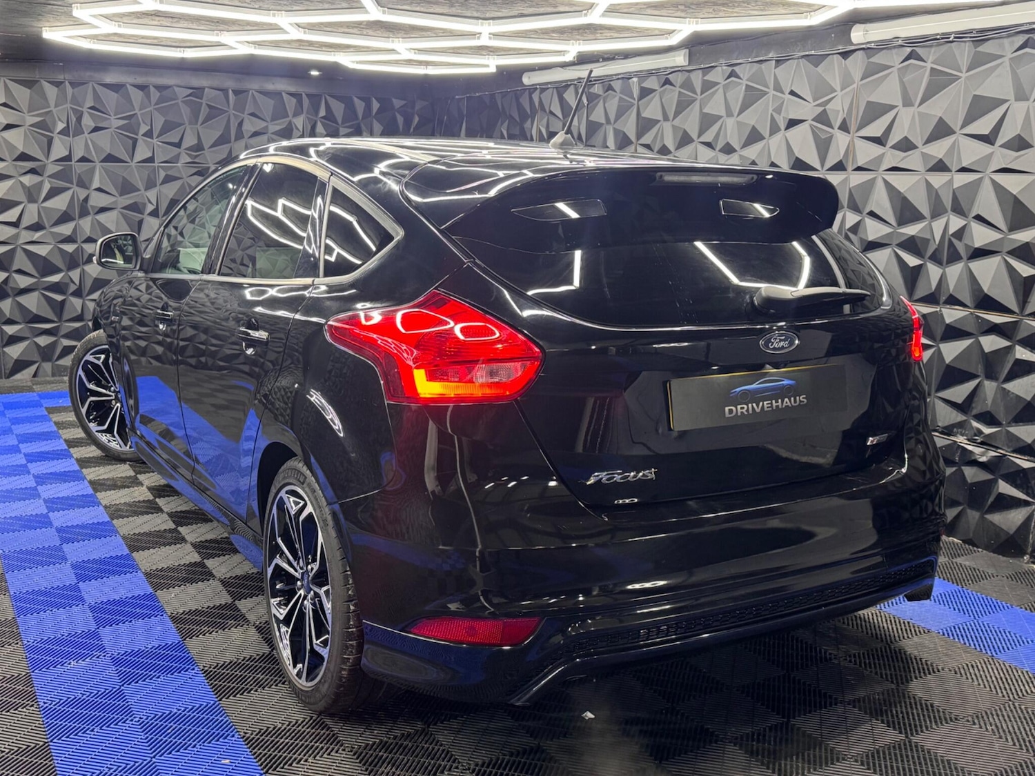 Used Ford Focus 2017 for sale - 77131157: Photo 15