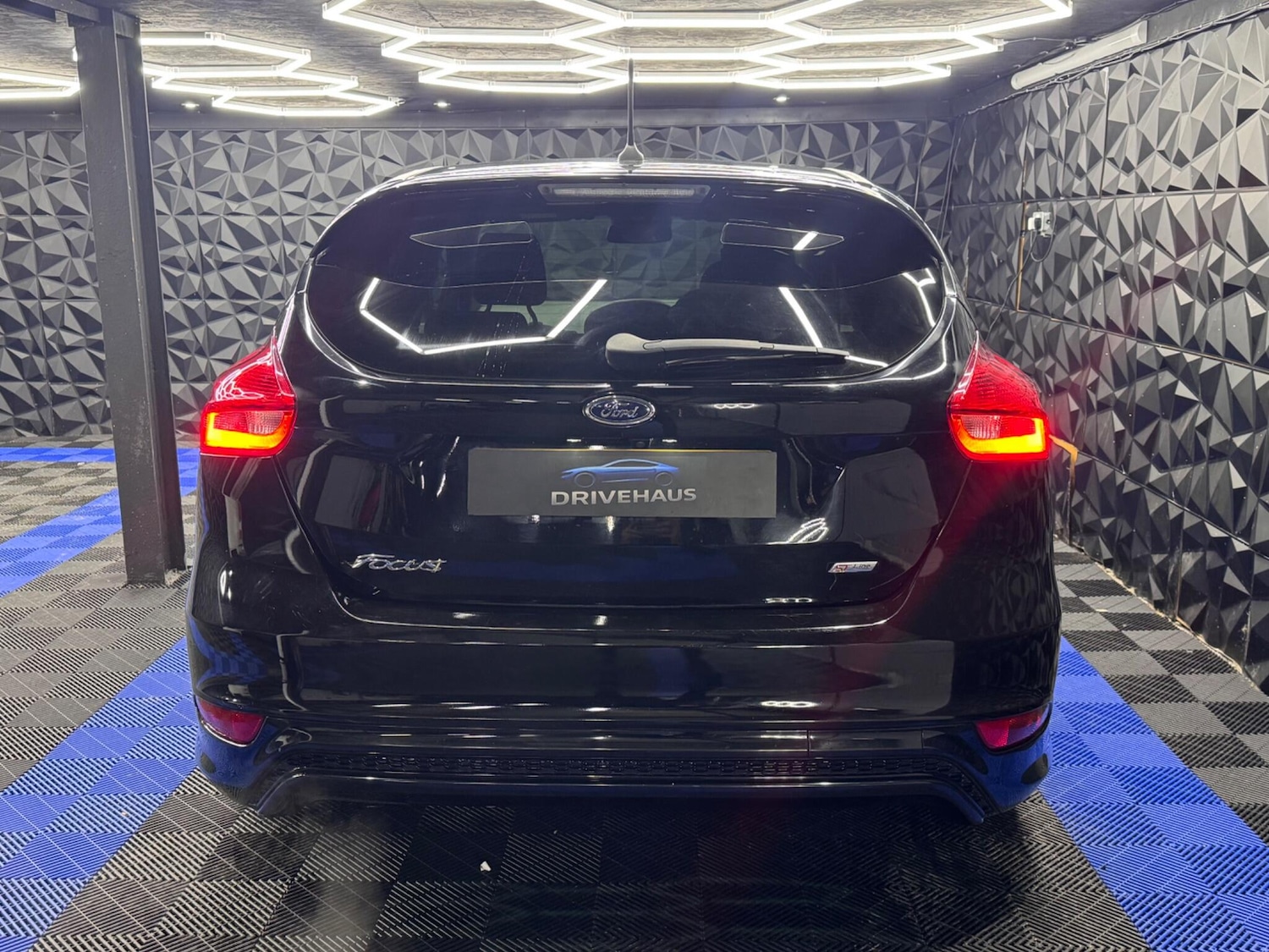 Used Ford Focus 2017 for sale - 77131157: Photo 18