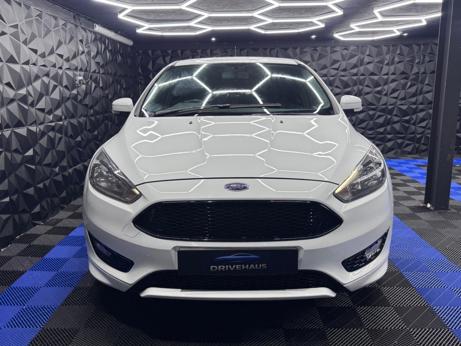 Used Ford Focus 2017 for sale - 76607709: Photo 10