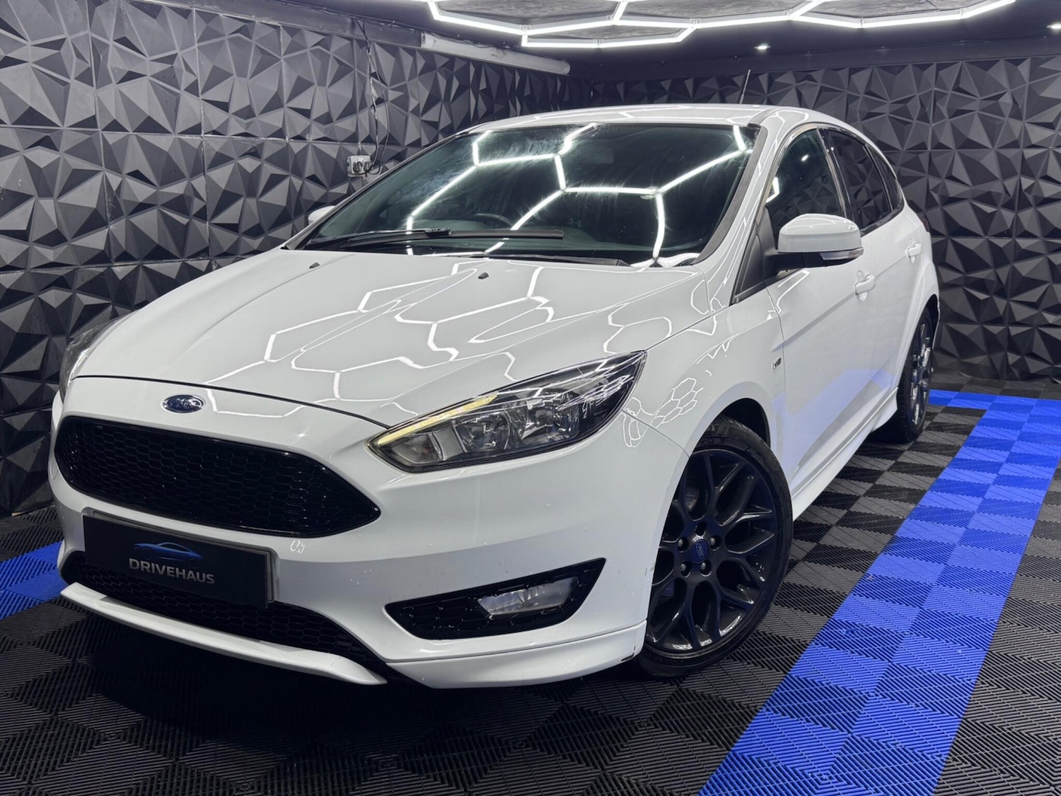 Used Ford Focus 2017 for sale - 76607709: Photo 15