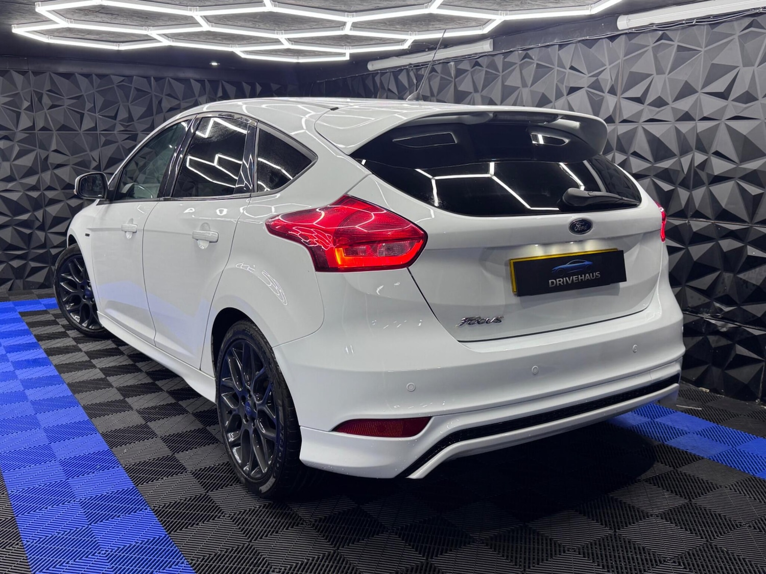 Used Ford Focus 2017 for sale - 76607709: Photo 16