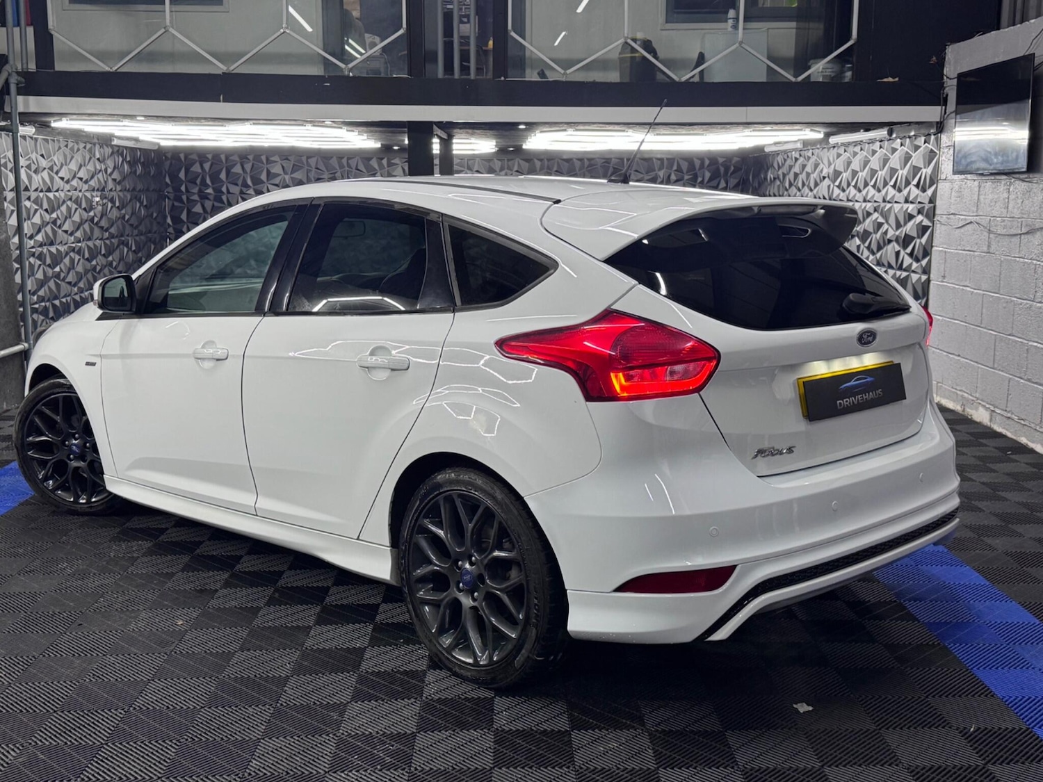 Used Ford Focus 2017 for sale - 76607709: Photo 18