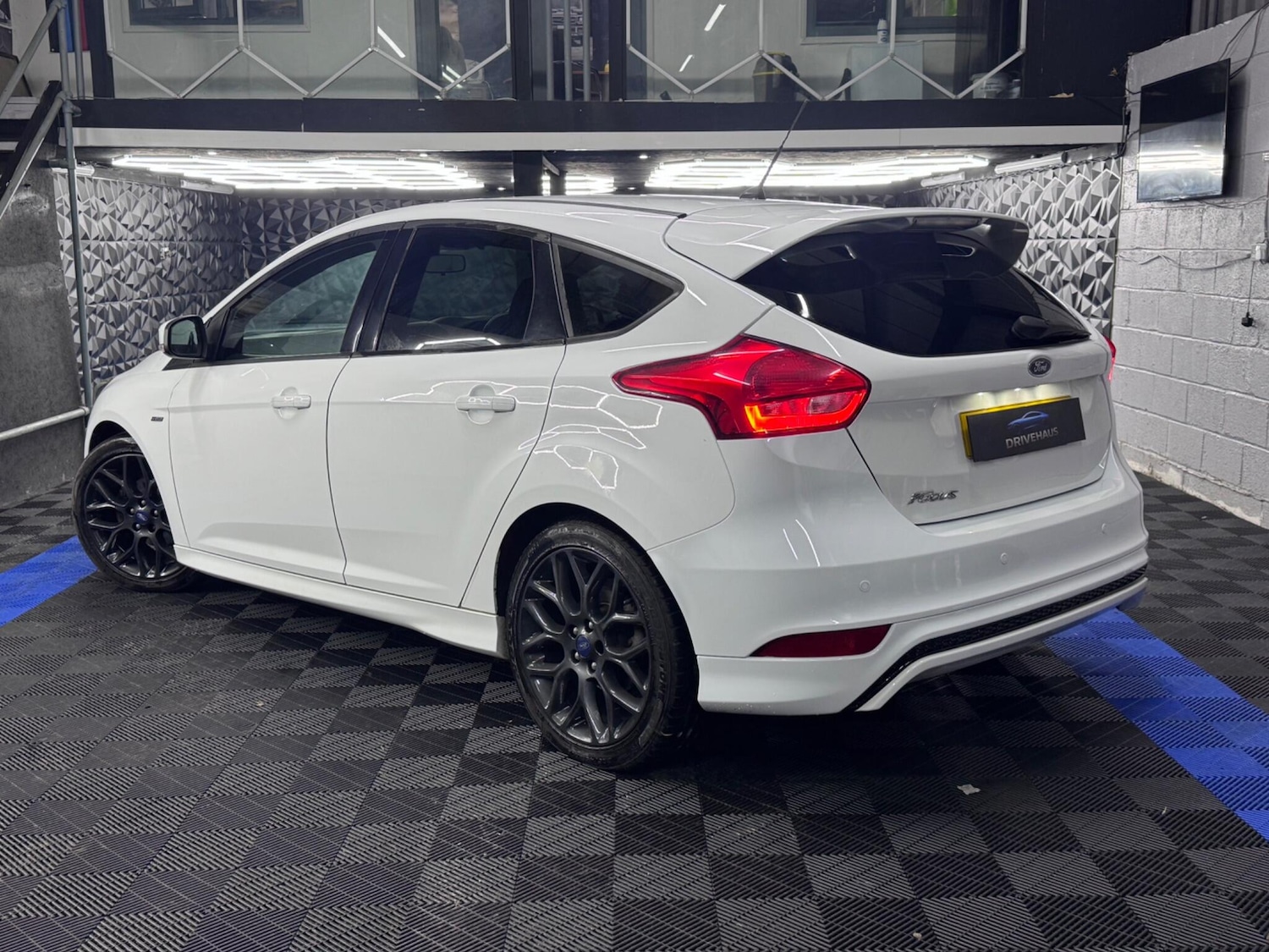 Used Ford Focus 2017 for sale - 76607709: Photo 19