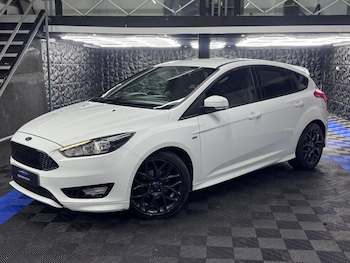 Used Ford Focus 2017 for sale - 76607709: Photo