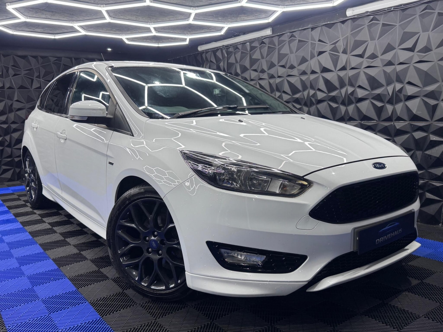 Used Ford Focus 2017 for sale - 76607709: Photo 6