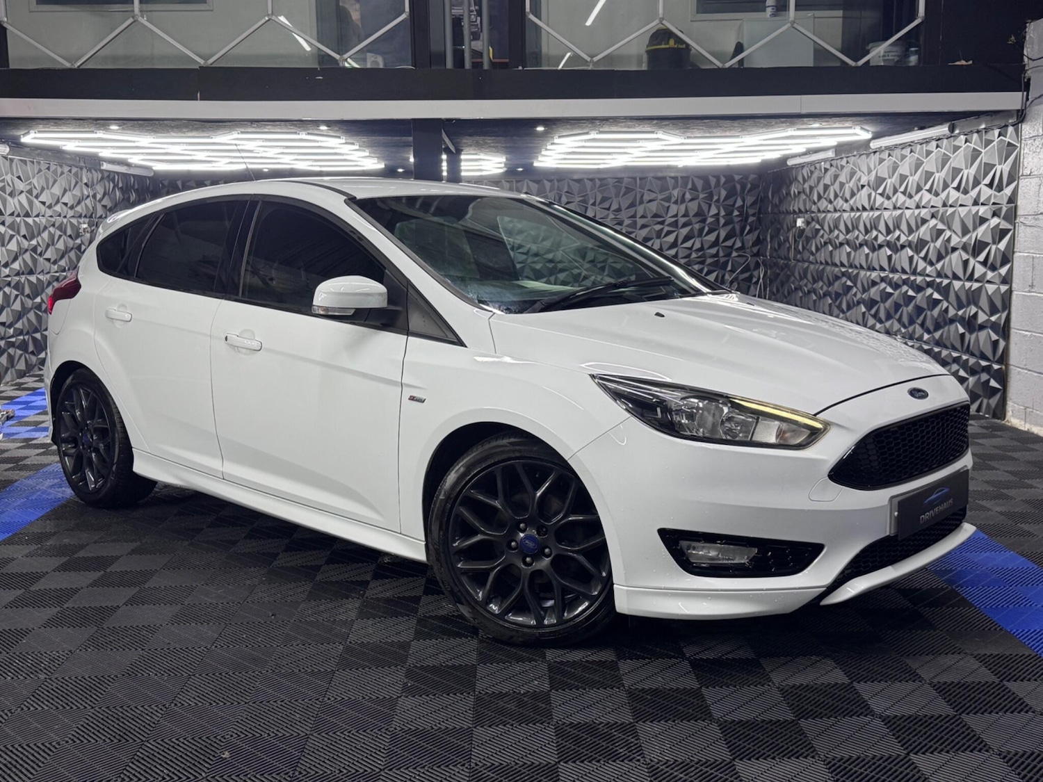 Used Ford Focus 2017 for sale - 76607709: Photo 7