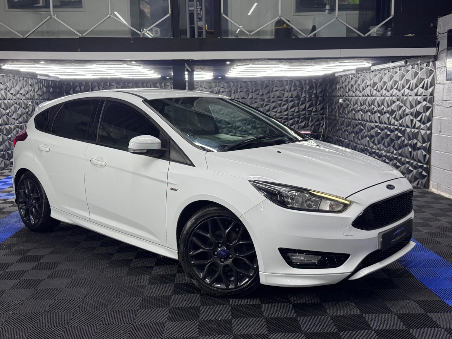 Used Ford Focus 2017 for sale - 76607709: Photo 8