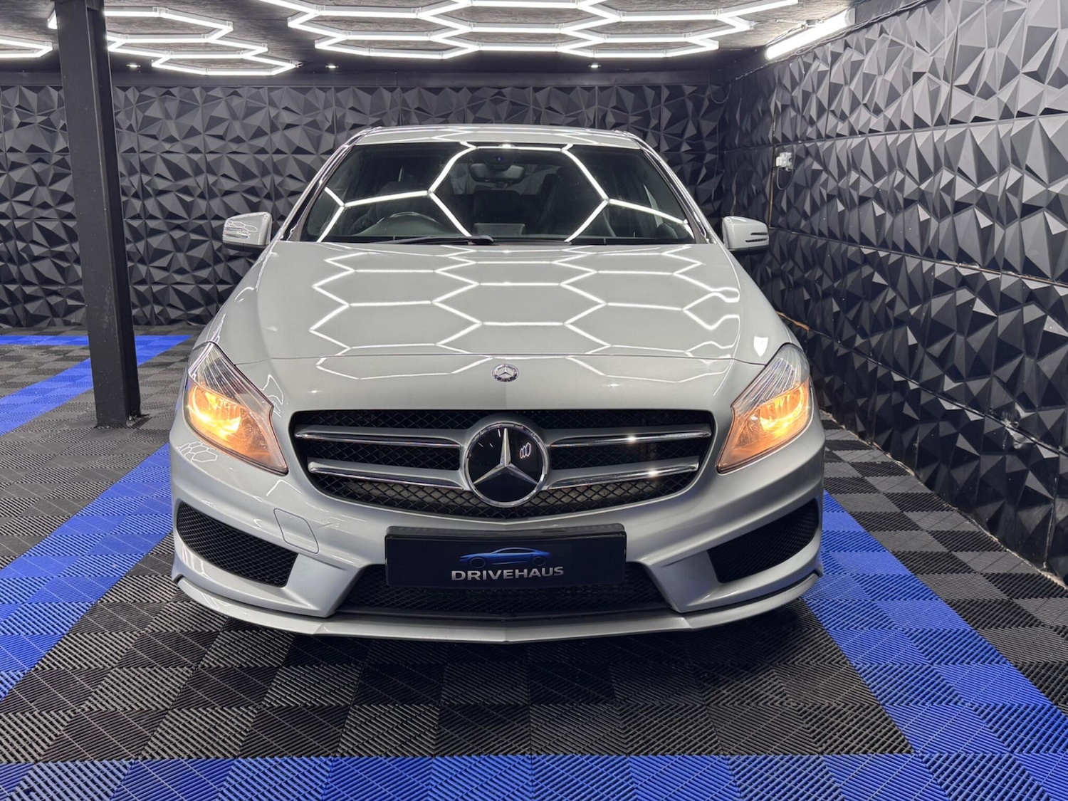 Used Mercedes-Benz A-Class for sale - 77538645: Photo 2