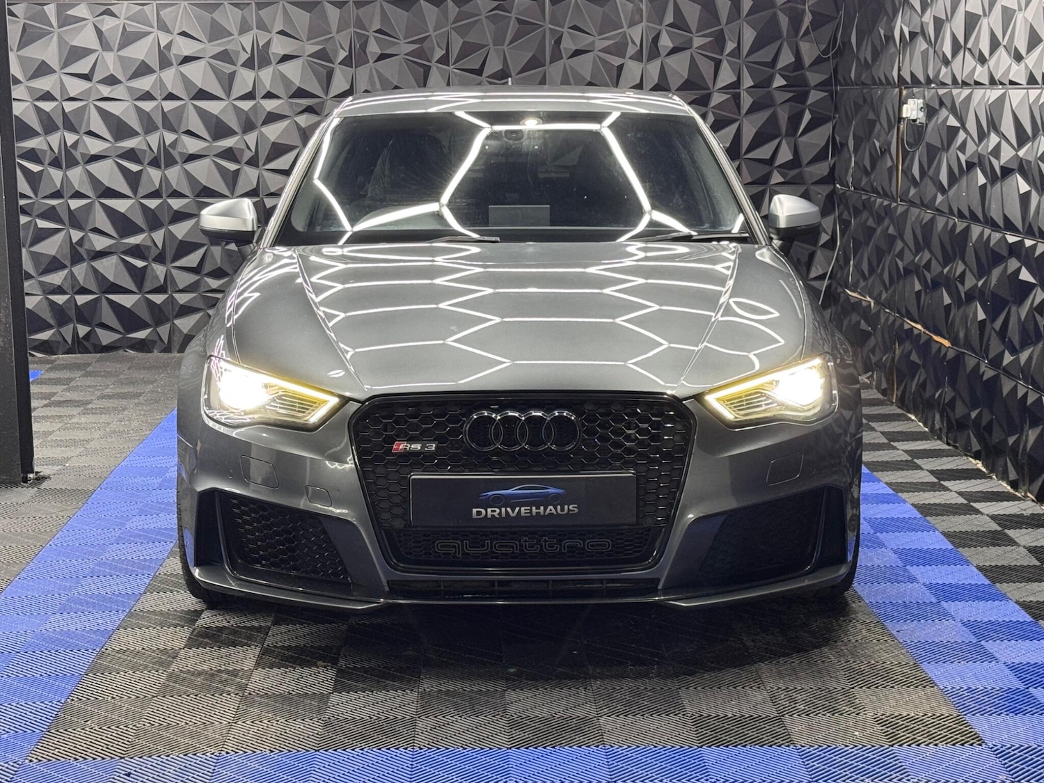 Used Audi RS3 2015 for sale - 77898243: Photo 2