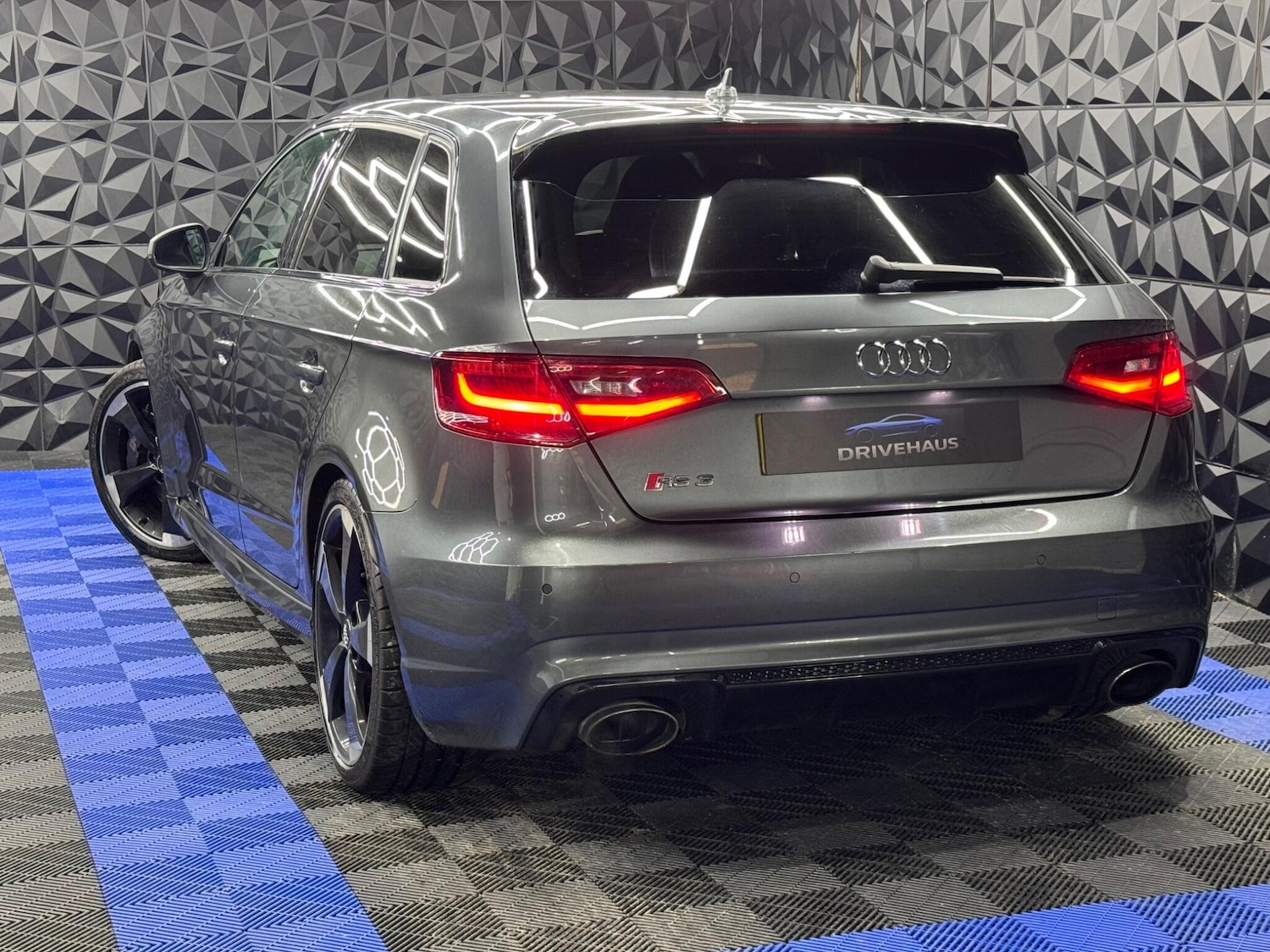 Used Audi RS3 2015 for sale - 77898243: Photo 4
