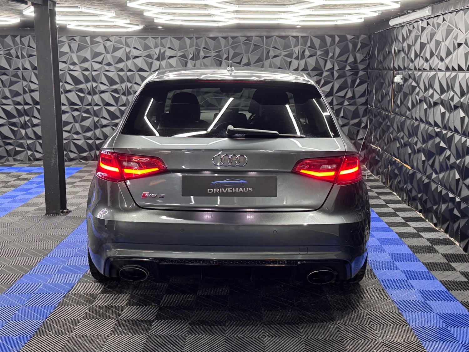 Used Audi RS3 2015 for sale - 77898243: Photo 5