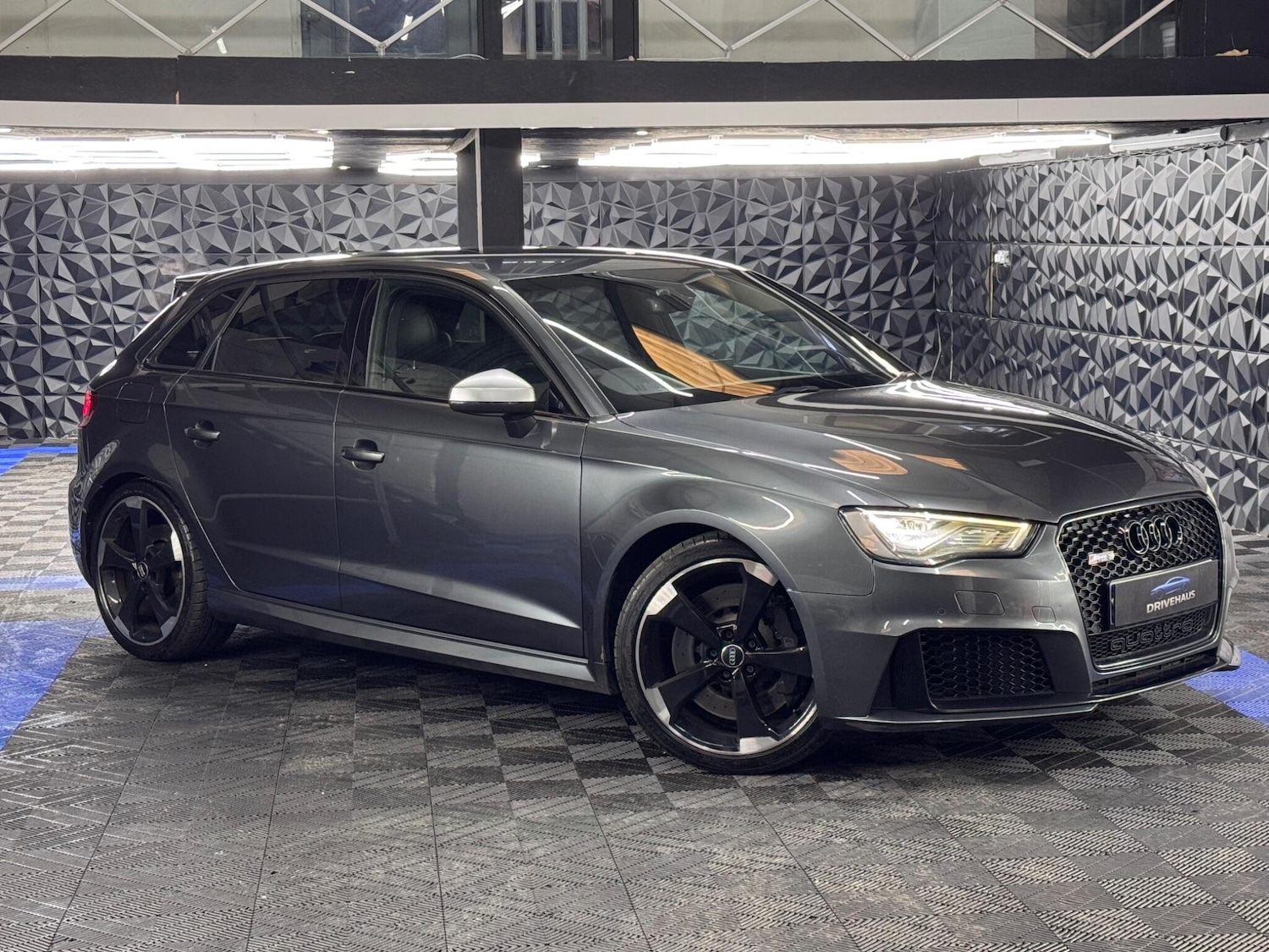 Used Audi RS3 2015 for sale - 77898243: Photo 8