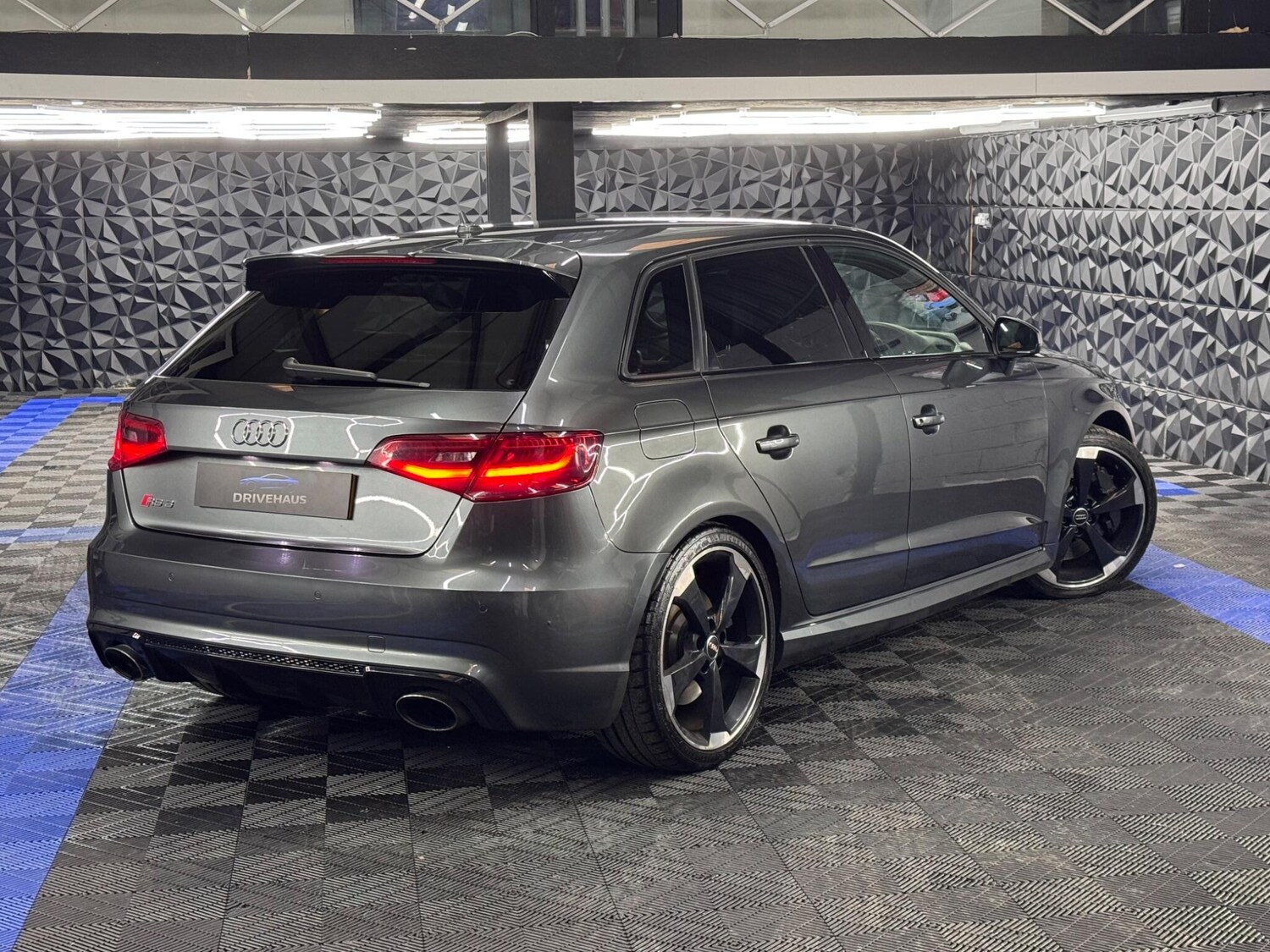 Used Audi RS3 2015 for sale - 77898243: Photo 9