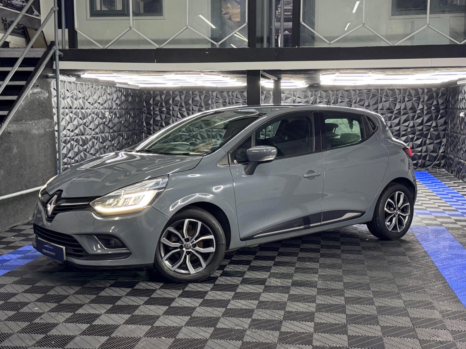 Used Renault Clio for sale - 77696501: Photo 12