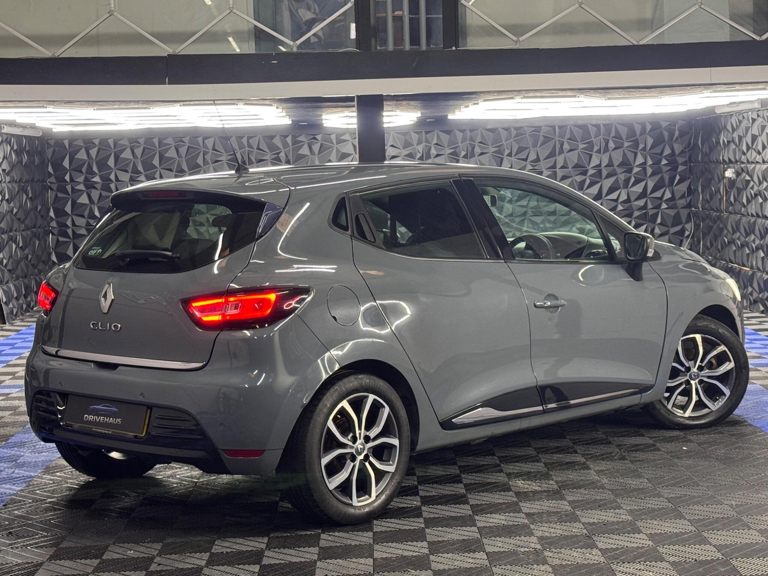 Used Renault Clio for sale - 77696501: Photo 18